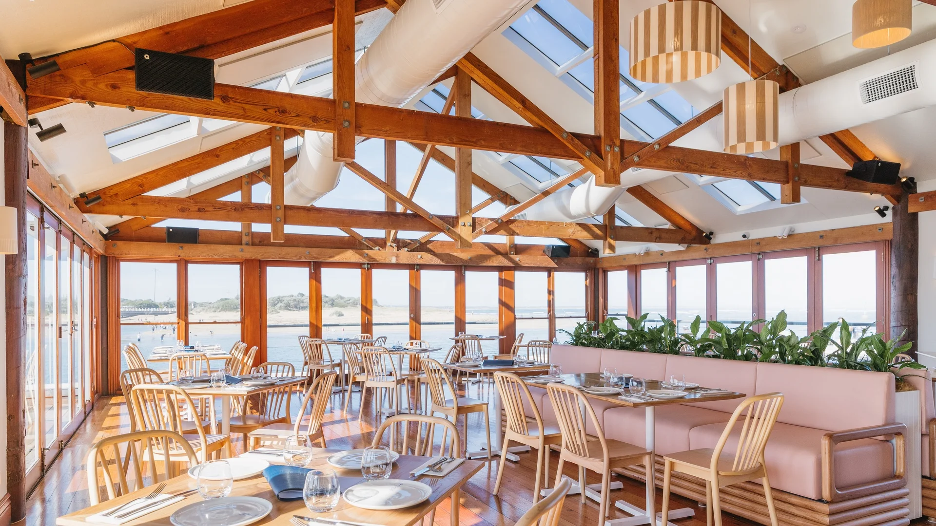 Boutique restaurant, At The Heads restr